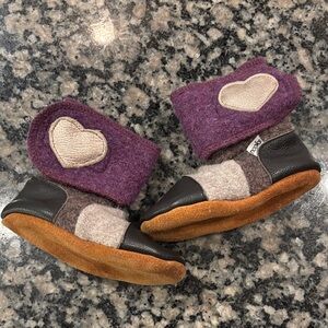 Nooks baby shoes size 5.5